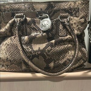 Michael Kors Brown Shoulder Bag with Luxurious Design